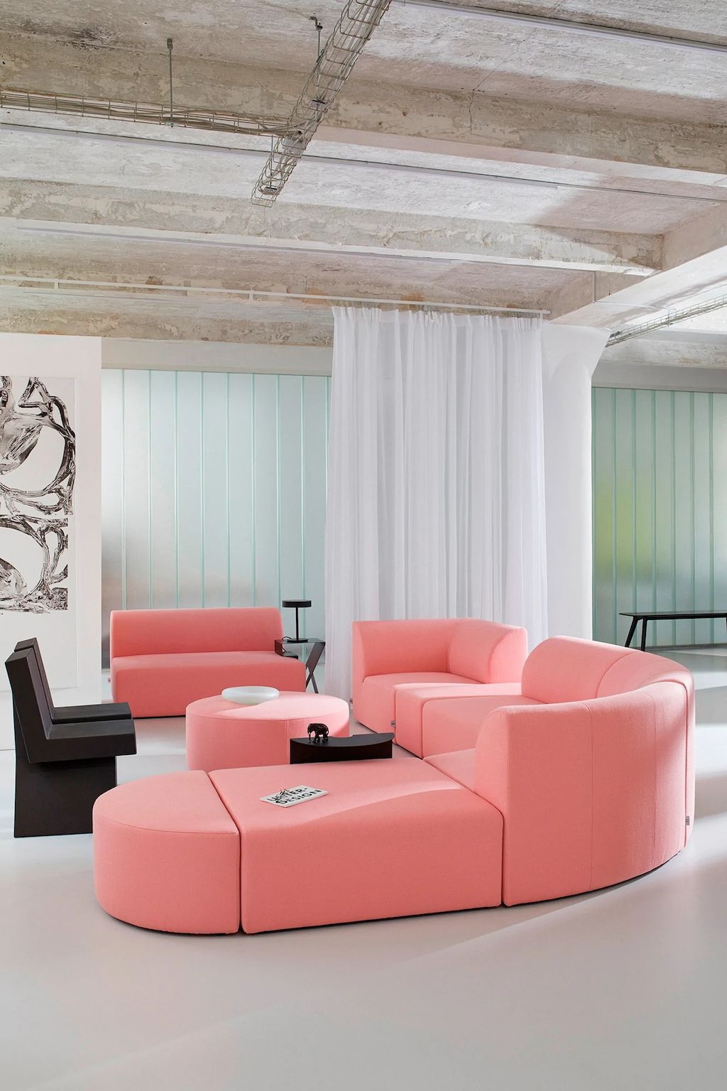 Out Objekte Unserer Tage Anne Deppe 2021 04 09 4D5Db9C7 B398 4Cf6 Ad80 D73Cc75D08Eb 1512X  1