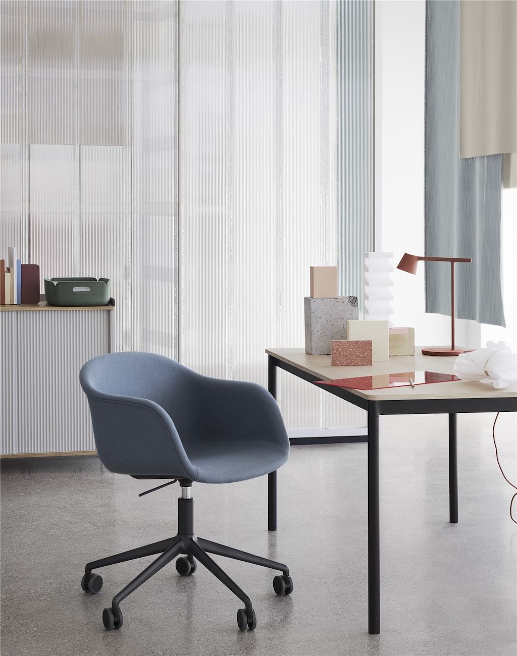 Muuto Fiber Armchair Base Table