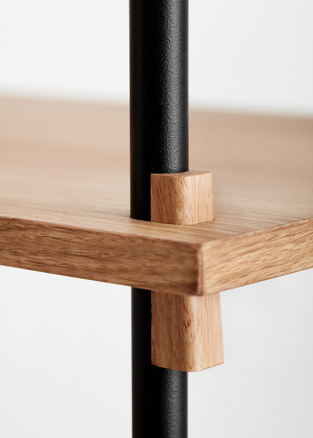 Moebe Shelving System 33